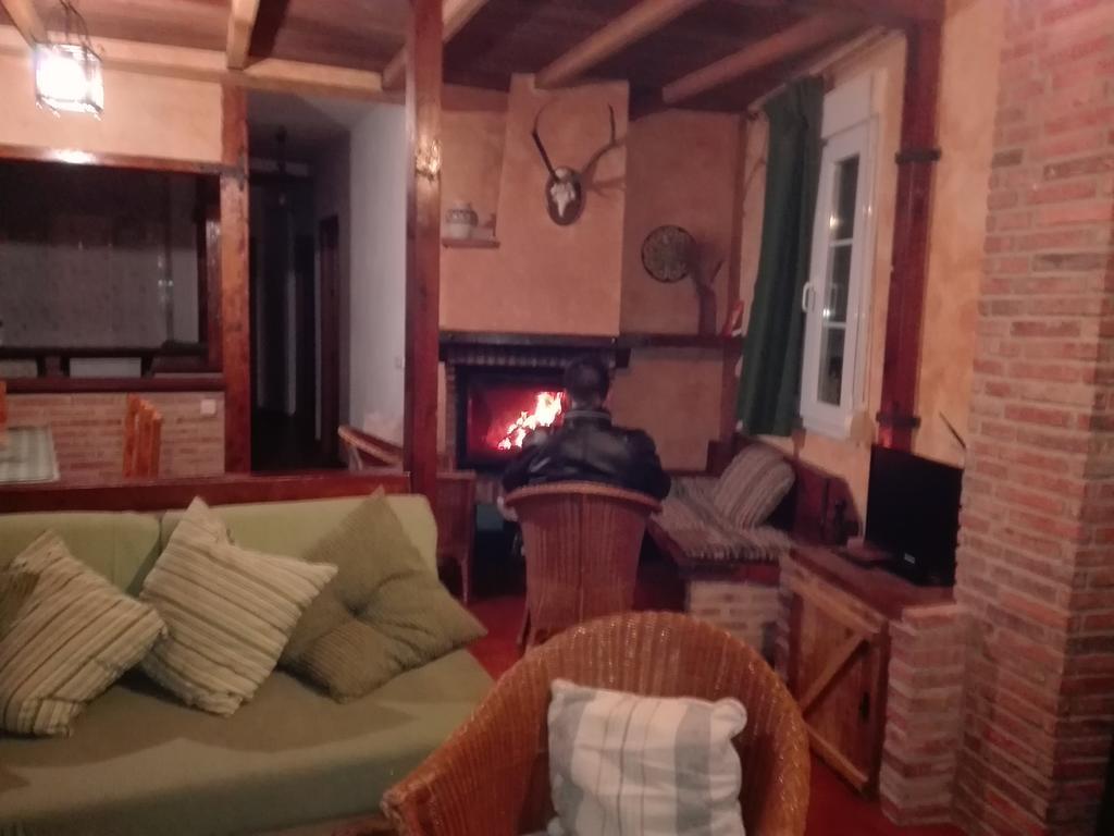 Casas Azahar-Alucema Guest House ซาอารา เด ลาเซียร์รา ภายนอก รูปภาพ