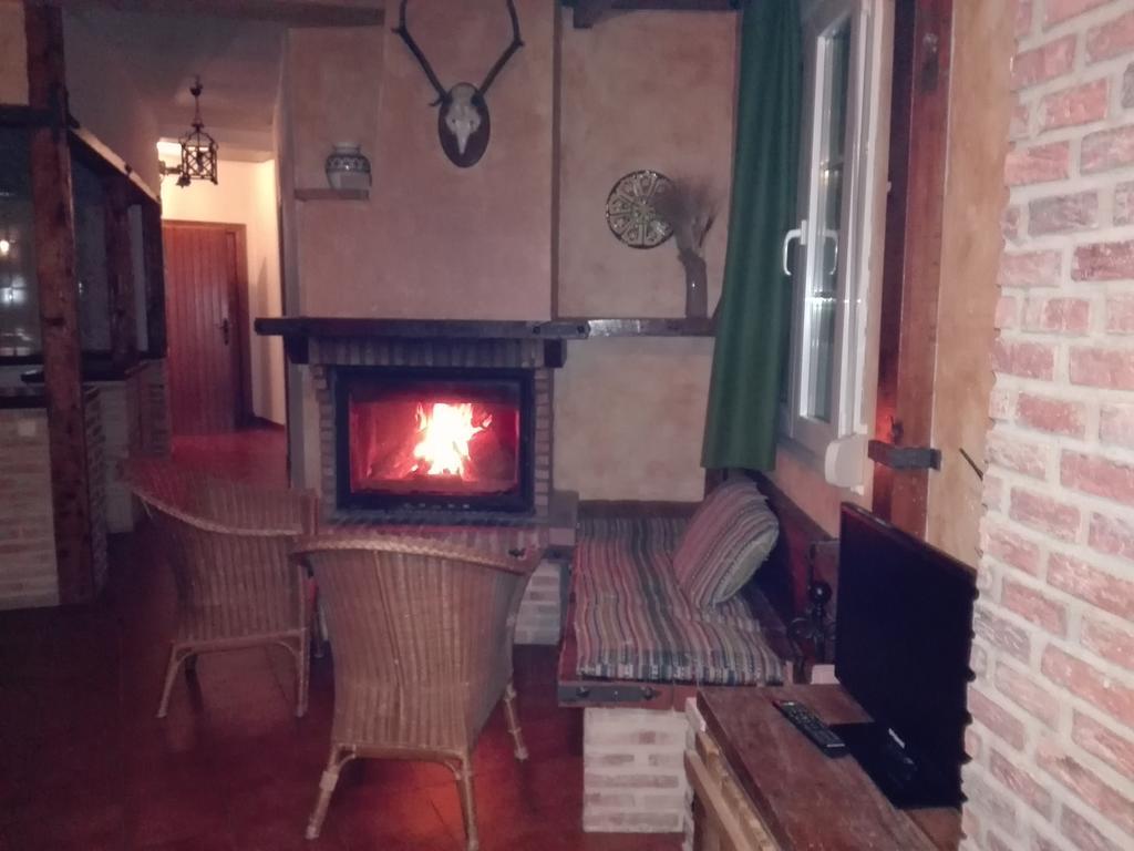 Casas Azahar-Alucema Guest House ซาอารา เด ลาเซียร์รา ภายนอก รูปภาพ